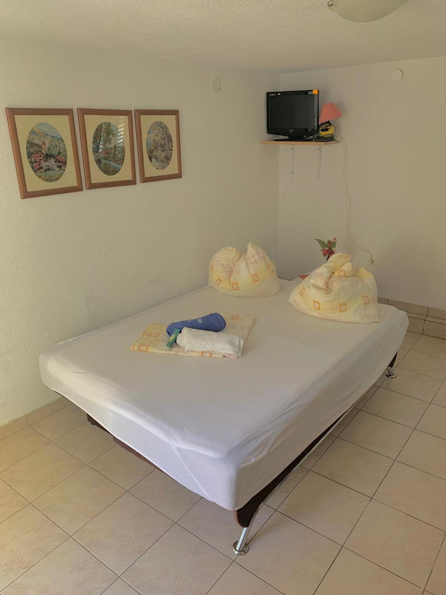 Apartments Petrovic Rogoznica  Room photo