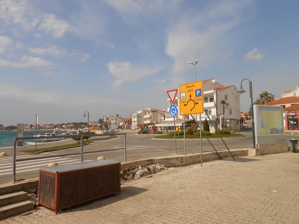 Apartments Petrovic Rogoznica  Exterior photo